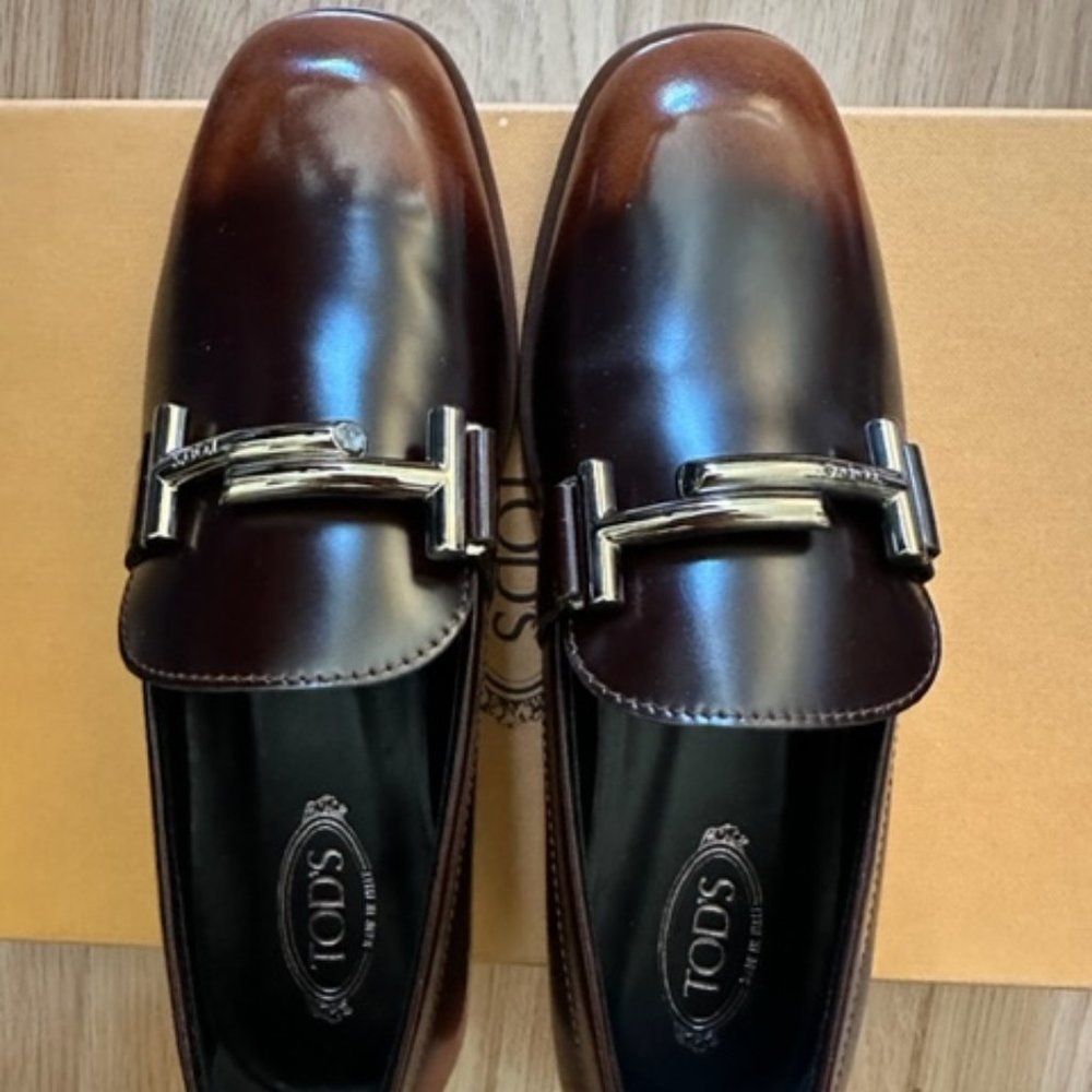 NIB TOD’S Signature Women Double-T Brown Leather Slip-on Loafer sz 34